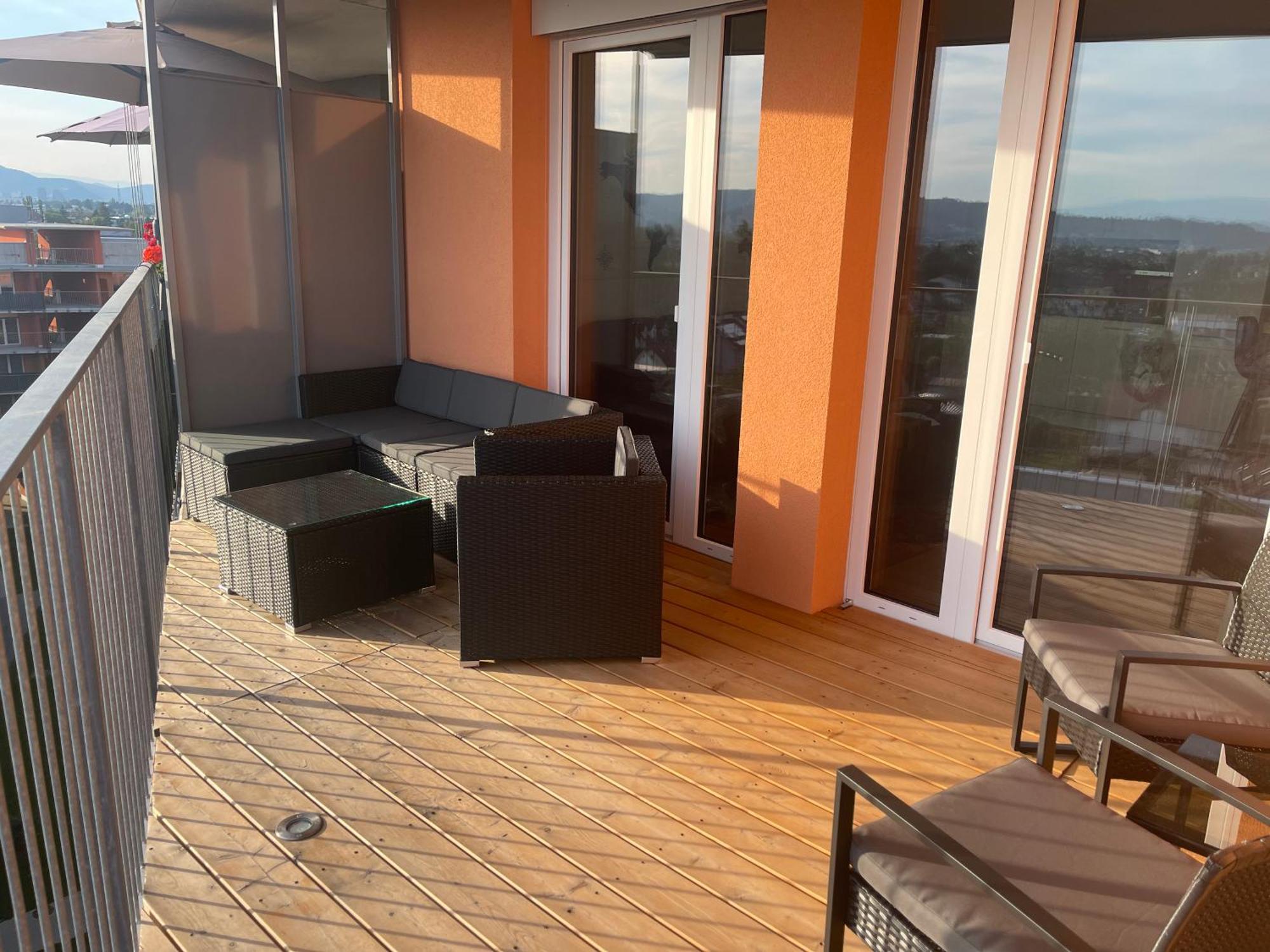 Апартаменти 100 Qm Penthouse, Self-Check-In, 2 Parkplaetze Грац Екстер'єр фото